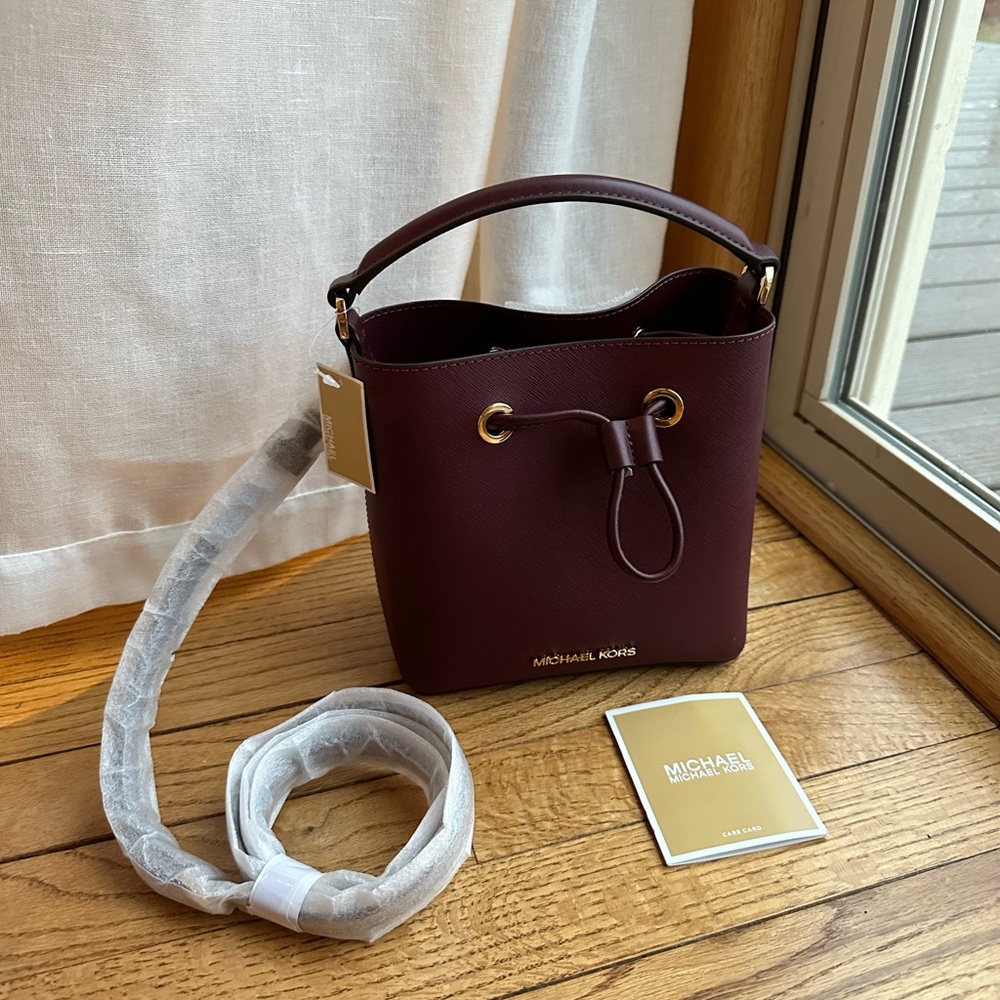 s Suri Small Merlot Saffiano leather Bucket crossbody Bag - NWT